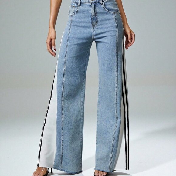 Light Wash Casual Women's Jeans - Picture 4 of 7